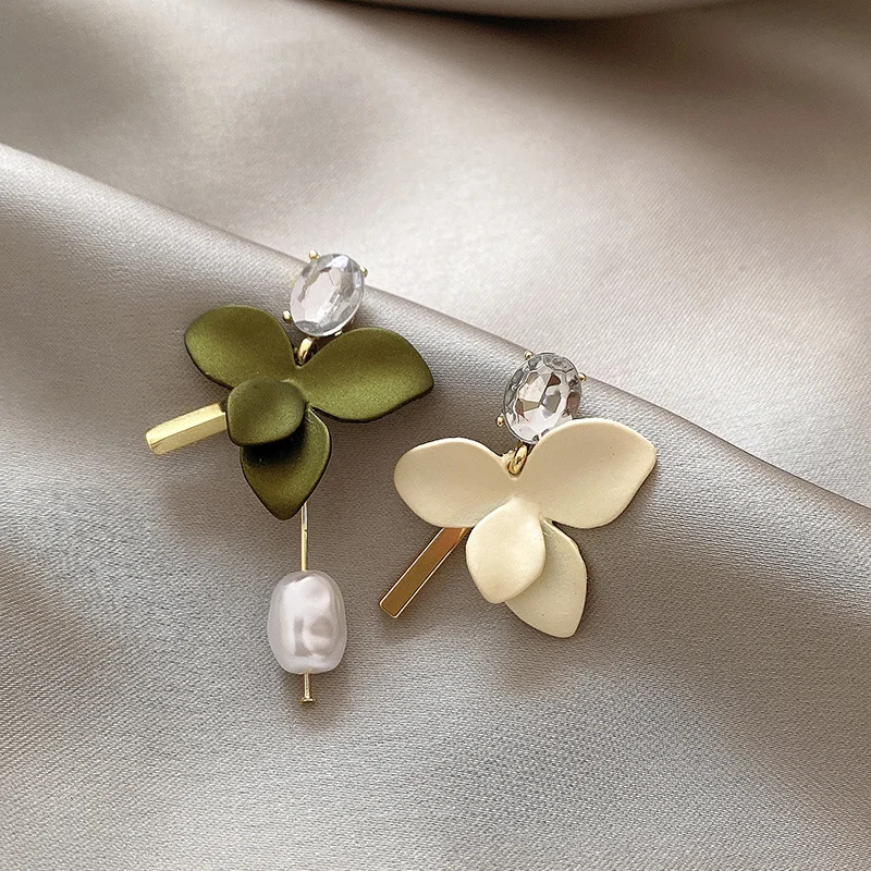 Pearl Rhinestones Flower Earrings