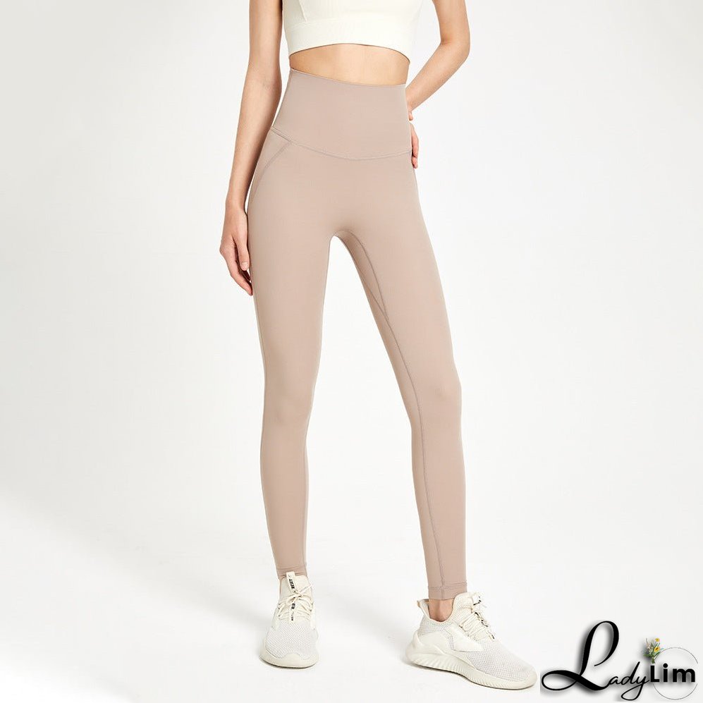 Fashionable and Effortless winter Pants