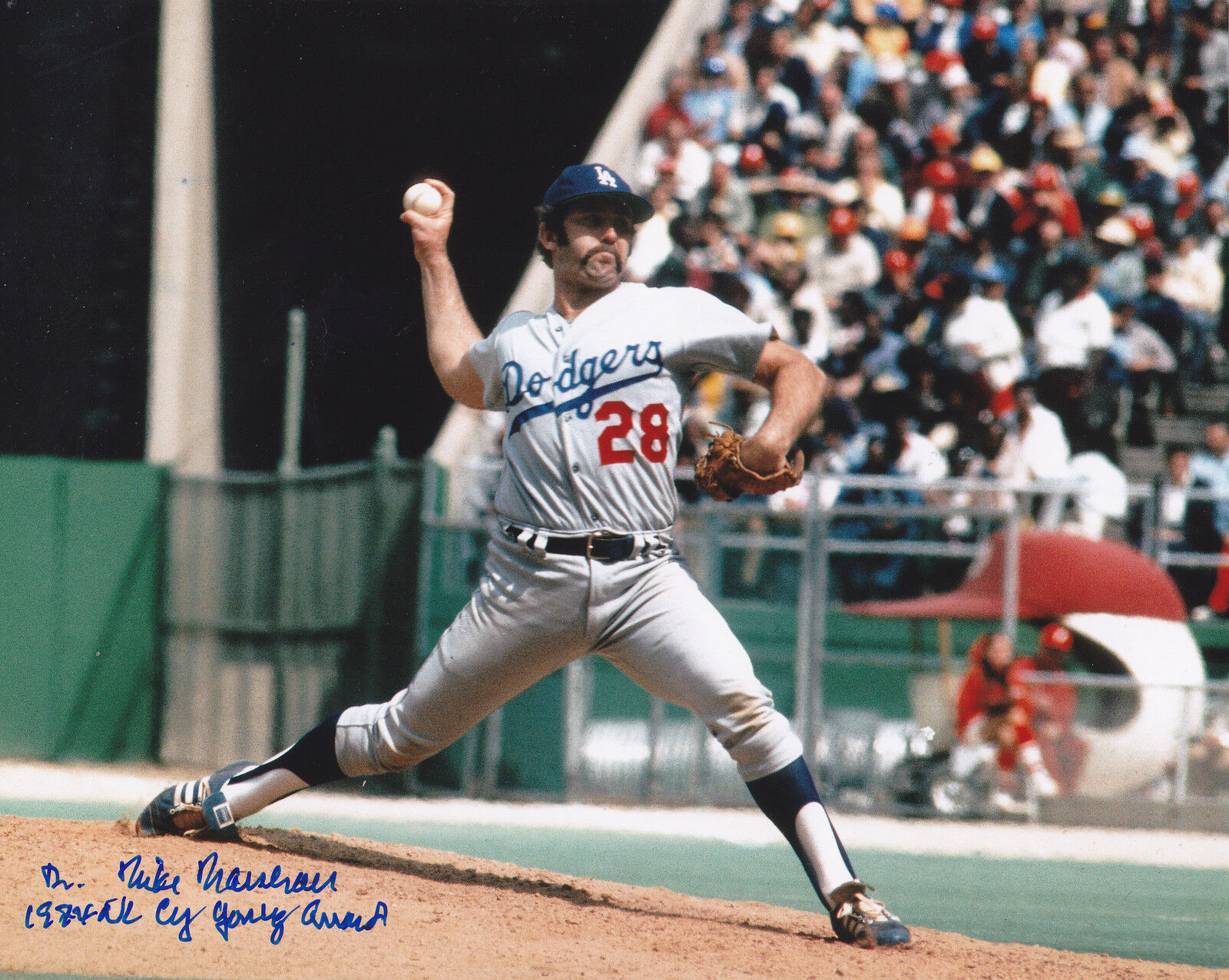 MIKE MARSHALL LOS ANGELES DODGERS 1974 NL CY YOUNG AWARD ACTION SIGNED 8X10