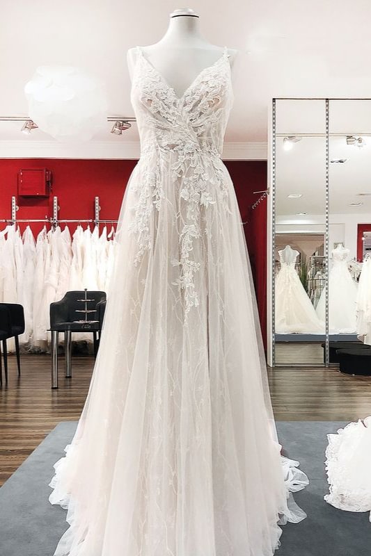 Luxury Long Tulle A-line Lace Backless Wedding Dresses With V-neck | Ballbellas Ballbellas