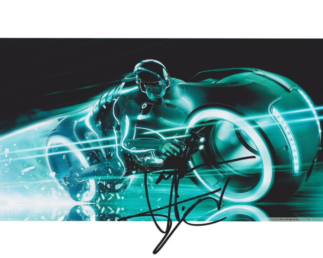 Garrett Hedlund Tron:Legacy SIGNED AUTOGRAPHED 10 X 8