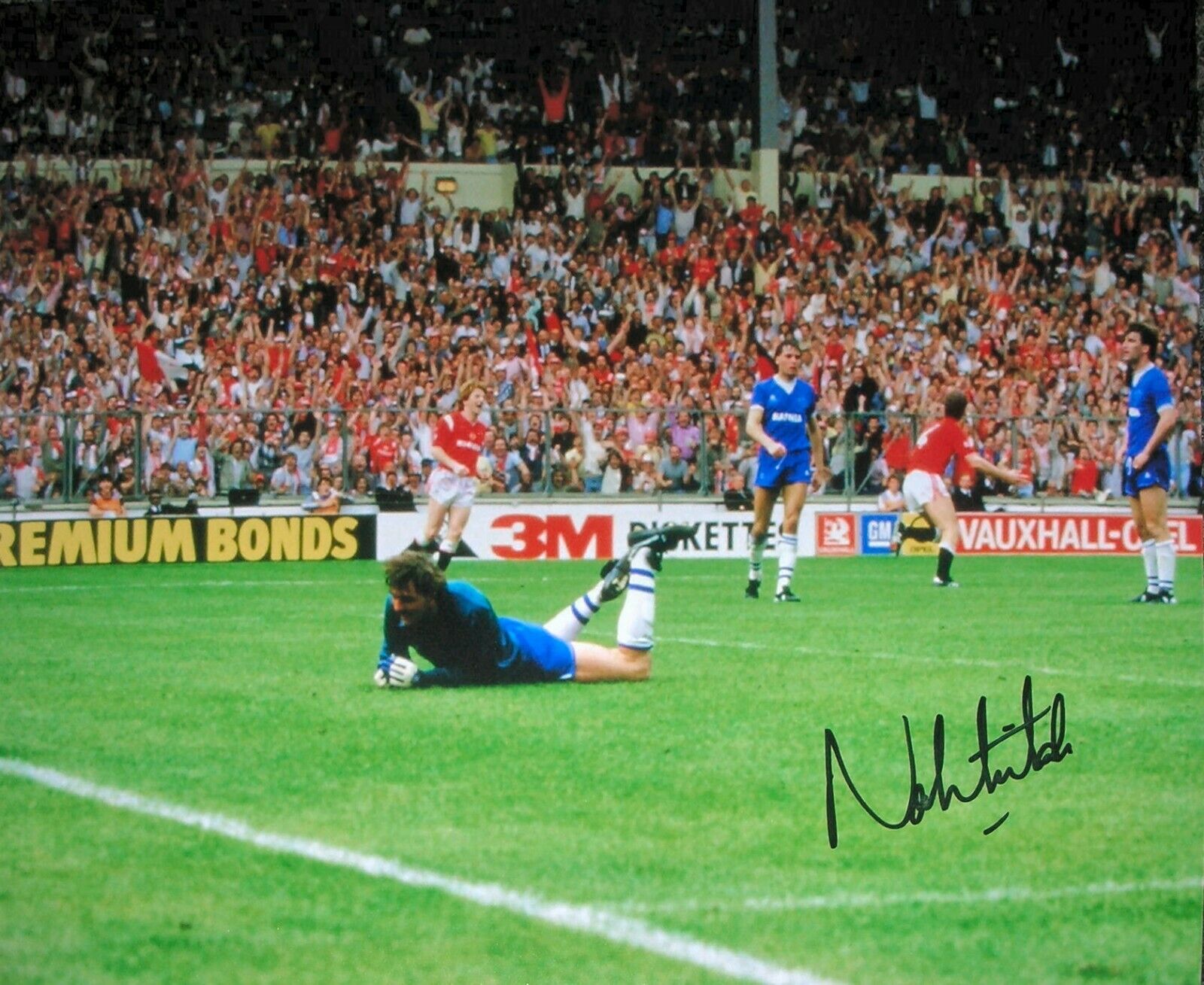 5 MANCHESTER UNITED SIGNED Photo Poster paintingS WHITESIDE MCQUEEN STAPLETON MARTIN COPPELL