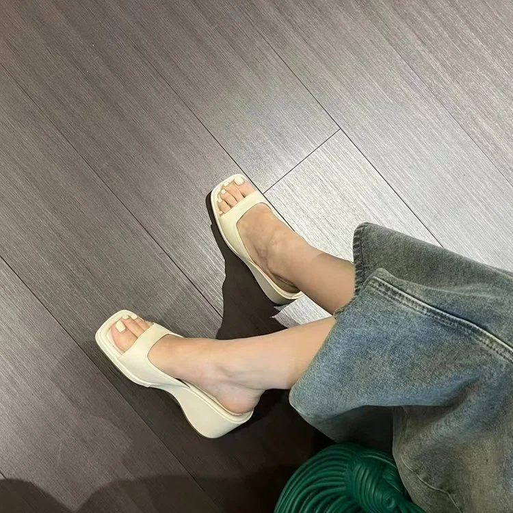 Yyvonne Head High Cool Slippers Women Summer New Korean Version Of Simple Toe Slope And Thick Bottom Type Wearing Slippers Women