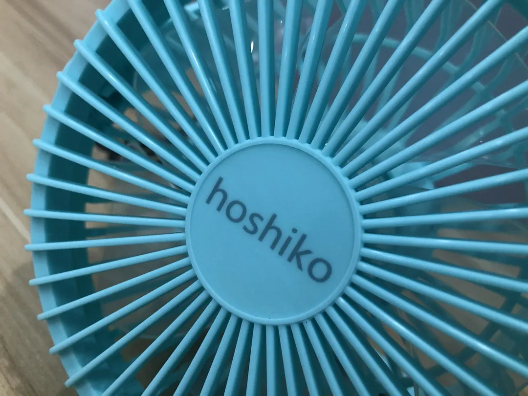 hoshiko USB-Powered Desktop Fans - 6 Inch Portable Fans with 3 Speeds Strong Airflow, Quiet Operation and 360&deg;Rotate, Personal Table Fan for Home,Office, Bedroom