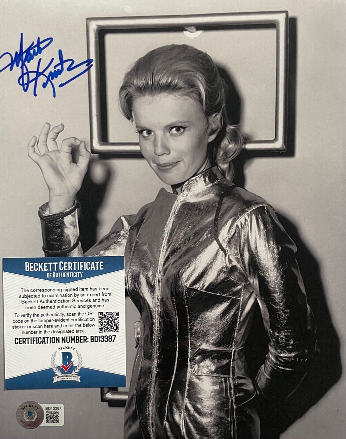 Marta Kristen Lost In Space Original Autographed 8X10 Photo Poster painting w/Beckett COA