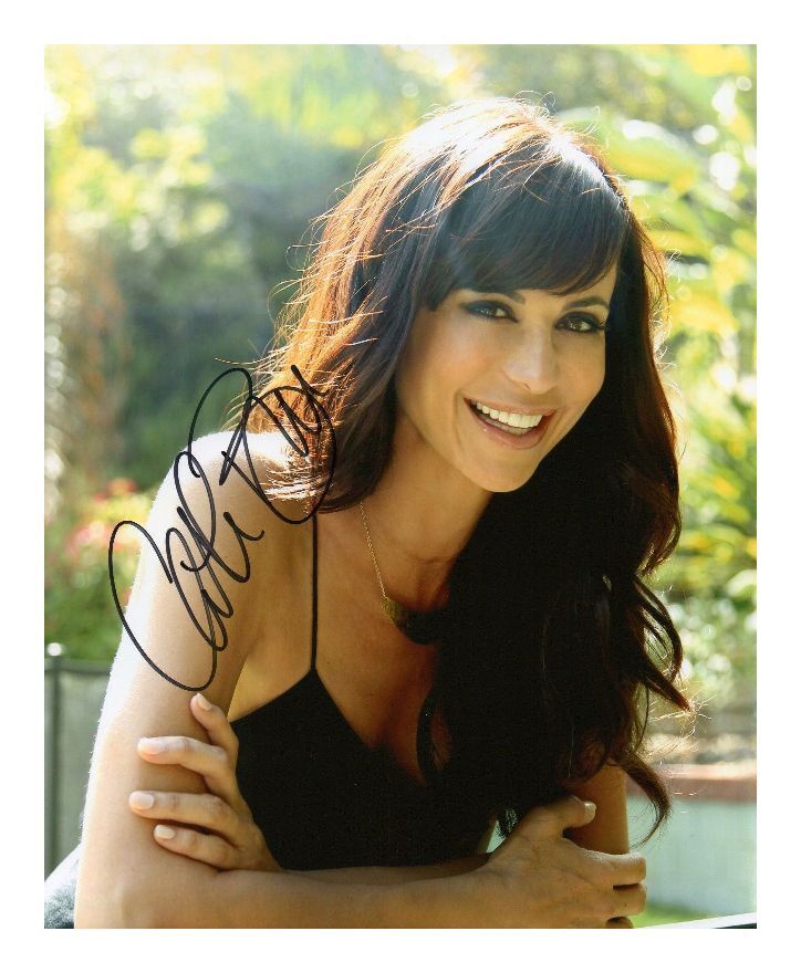 CATHERINE BELL AUTOGRAPHED SIGNED A4 PP POSTER Photo Poster painting PRINT