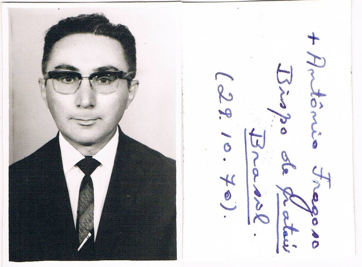 Bishop Ant?nio Batista Fragoso 1920-2006 autograph verso signed 2x3