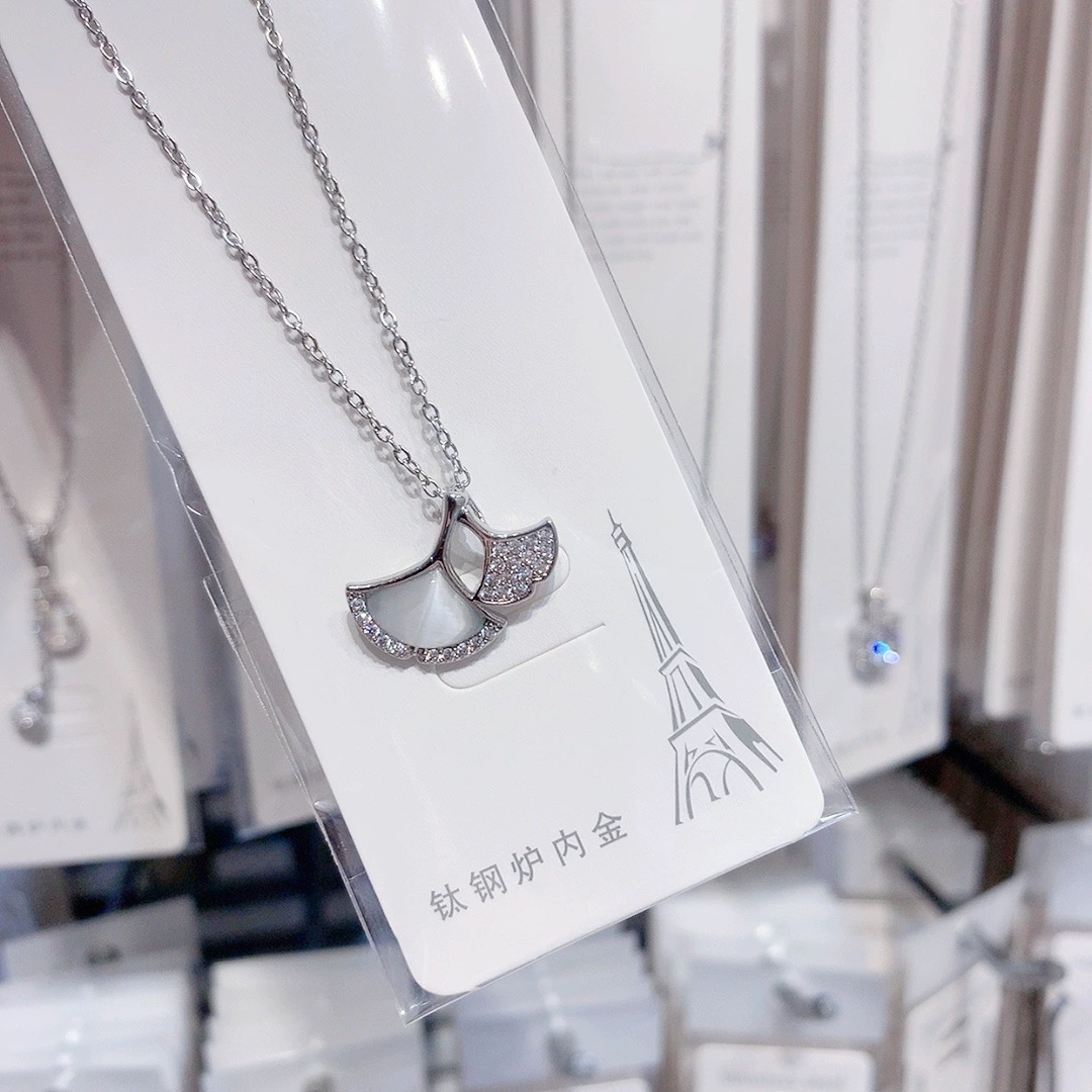 Ginkgo biloba gold-plated zircon necklace