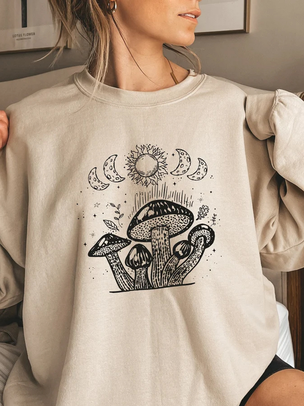 Women's Spore Plant Mushroom Illustration Sweatshirt