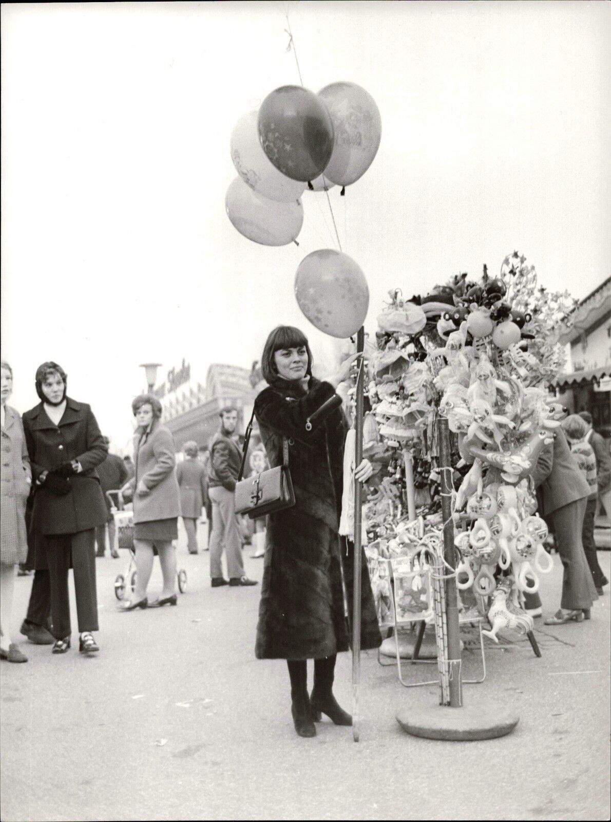 Mireille Mathieu IN Hamburg - Vintage Press Photo Poster painting Norbert Unfried (U-2238