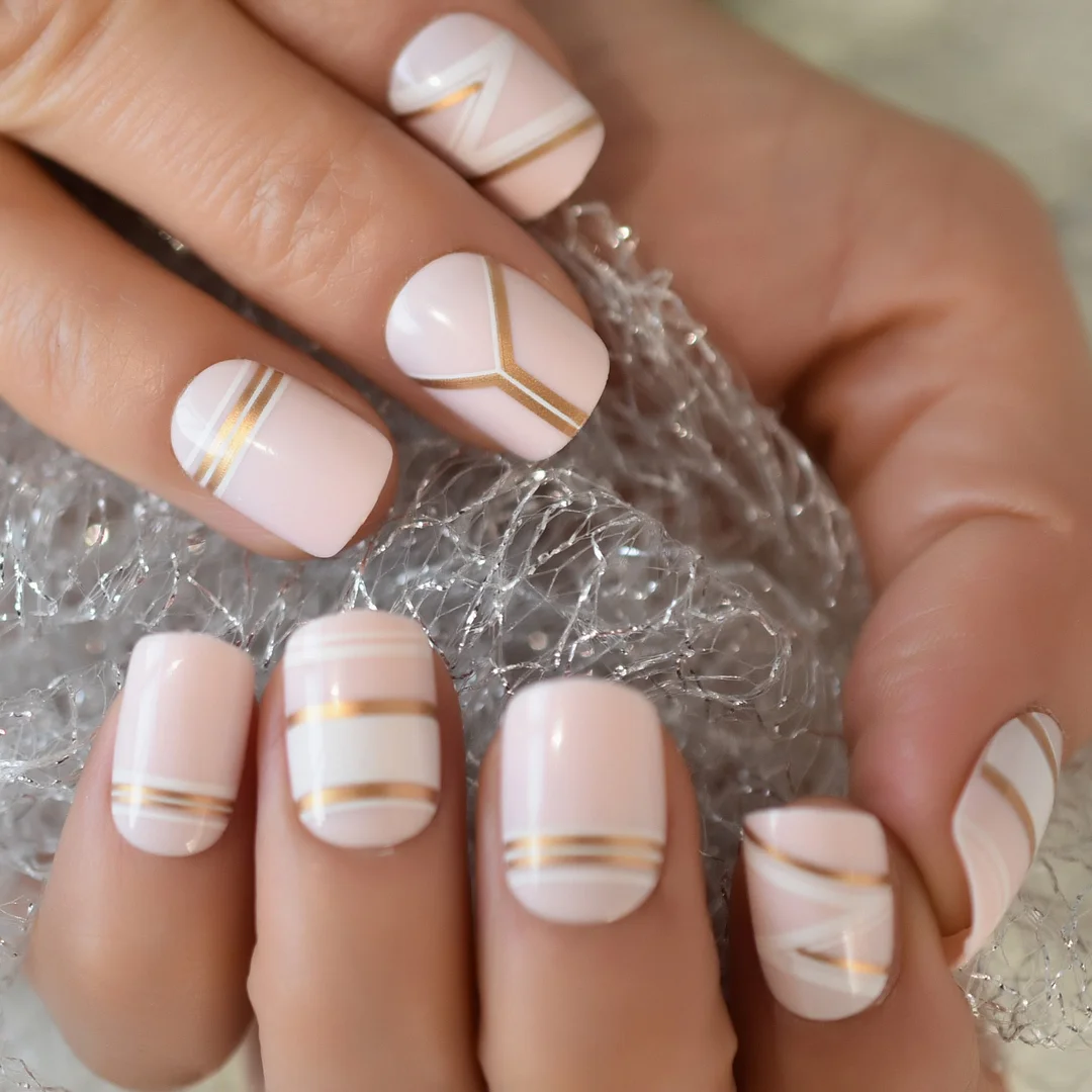 Fake Nails Set Arc Tip YZV Gold Line Designs Artificial Nail In Bag Packaging Short Pink Femme Faux Ongles-Nail Inspo