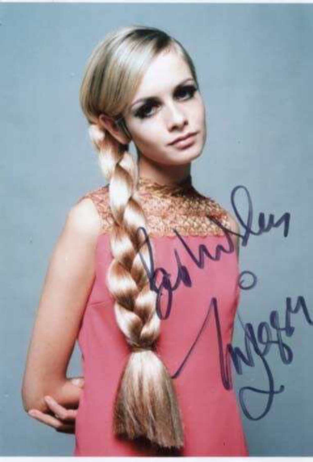 Lesley Lawson - Twiggy MODEL ACTRESS & SINGER autograph, signed Photo Poster painting