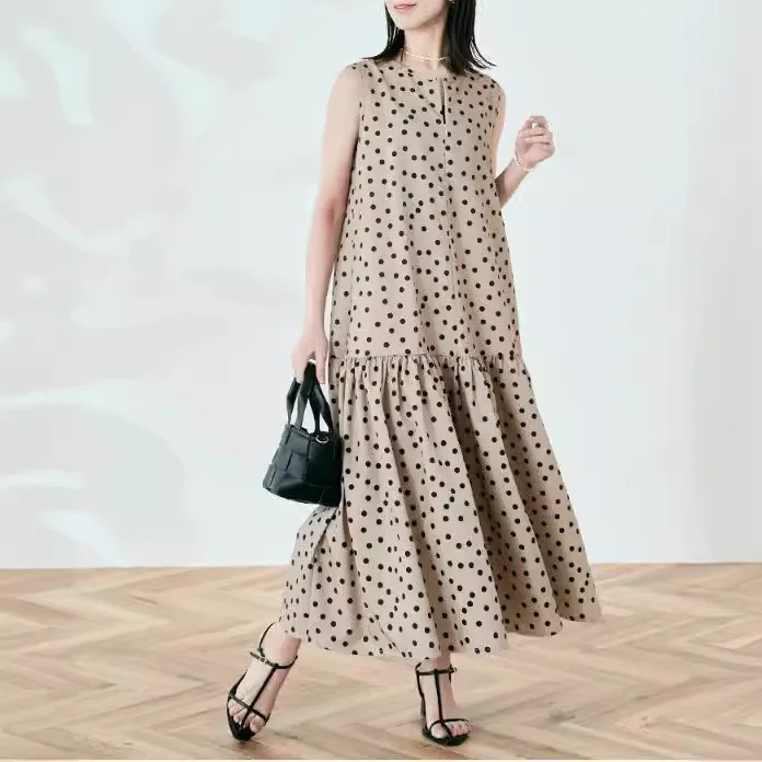ドット柄 ノースリーブ ファッションコーデ おすすめ服 切り替え 30代 40代 50代 おすすめ カジュアルワンピース