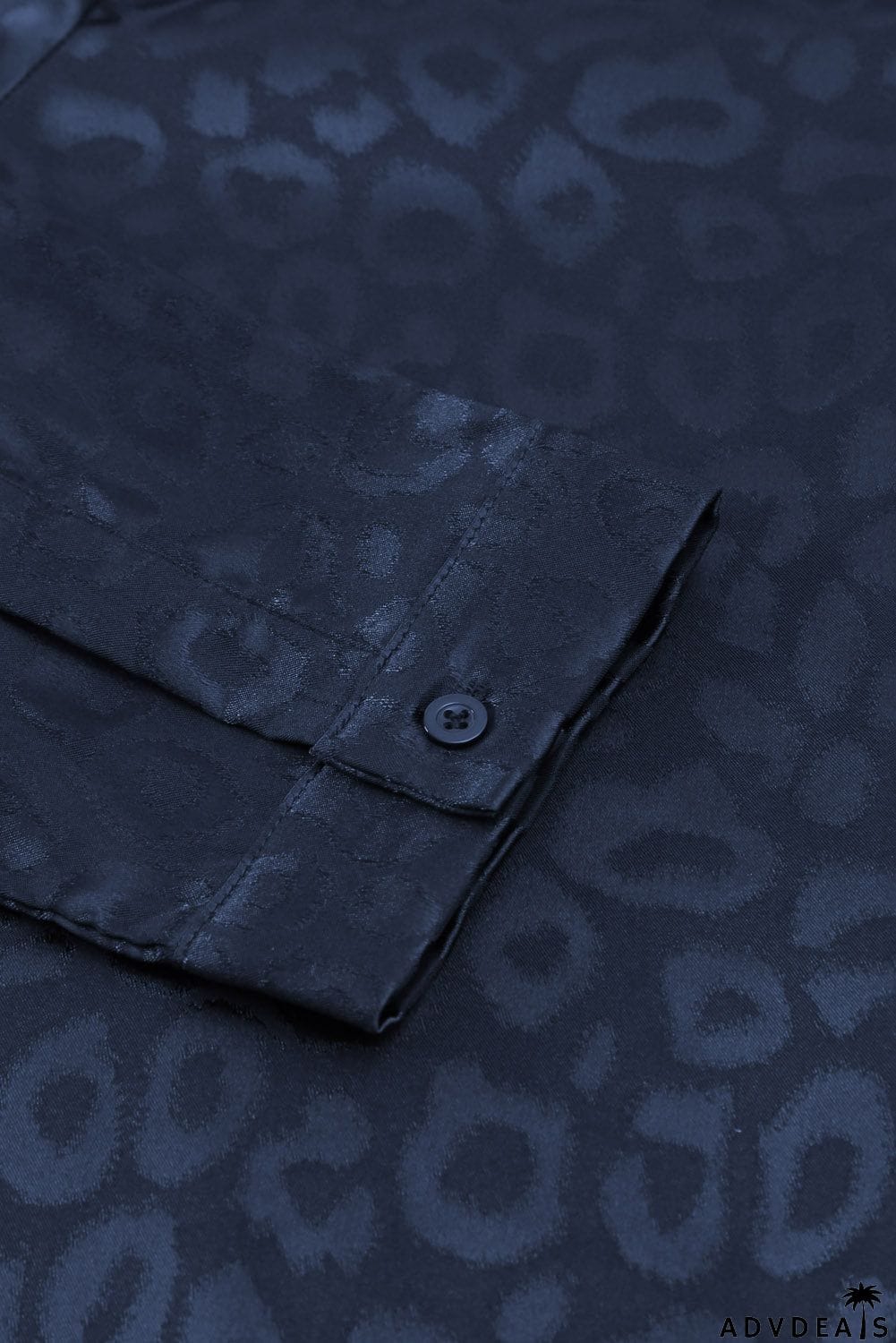 Turn-down Collar Embossed Button Shirt