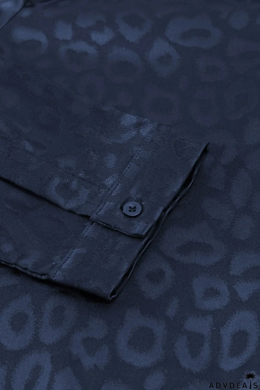 Turn-down Collar Embossed Button Shirt