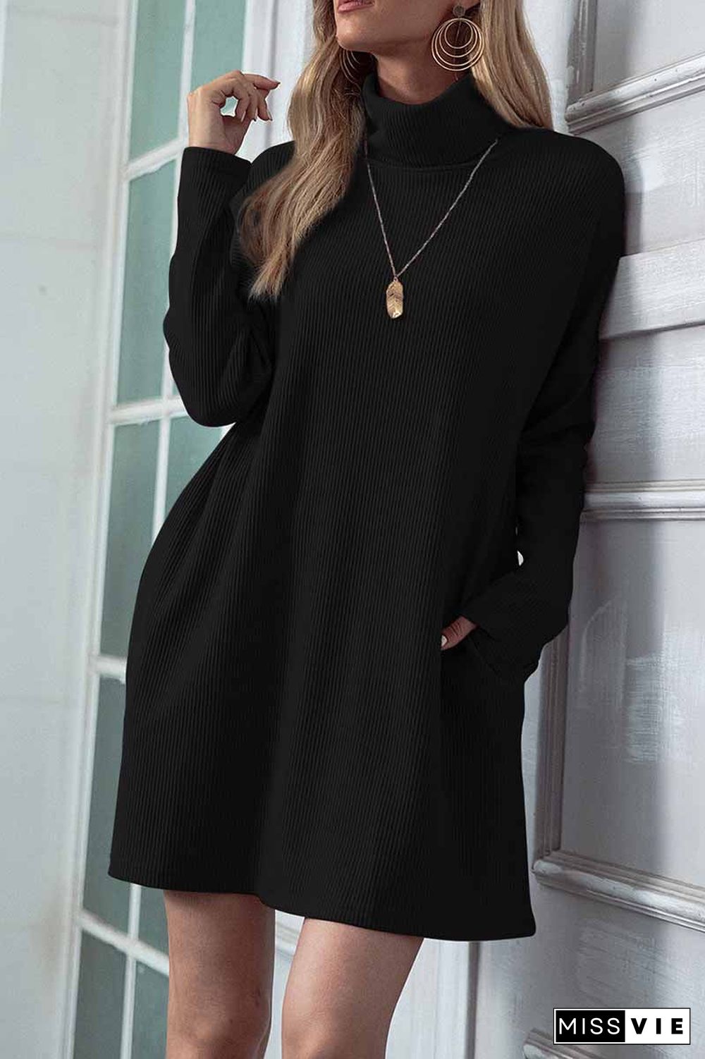 Solid Color Round Neck Dress