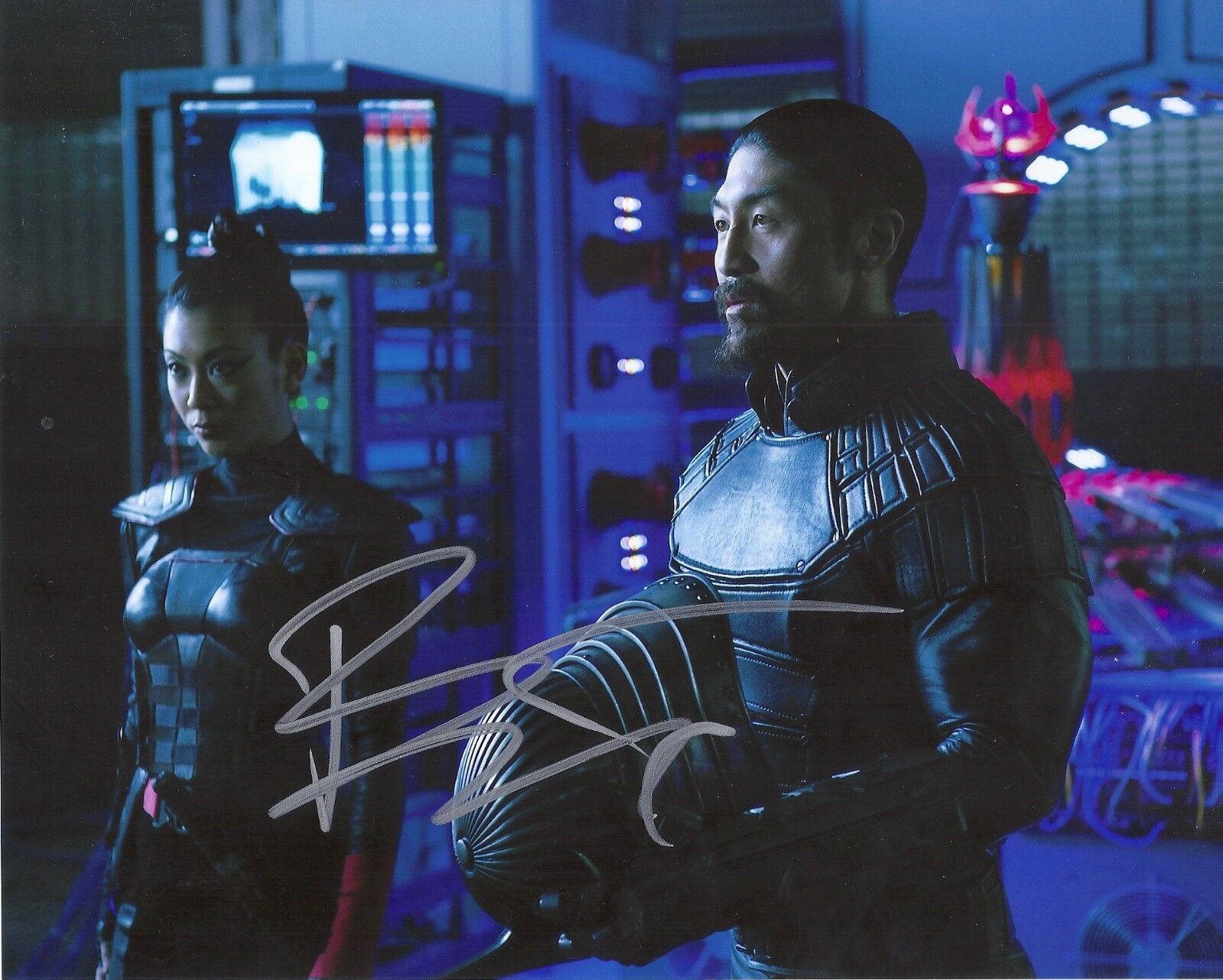 BRIAN TEE 'TEENAGE MUNTANT NINJA TURTLES' SHREDDER SIGNED 8X10 PICTURE *COA 4