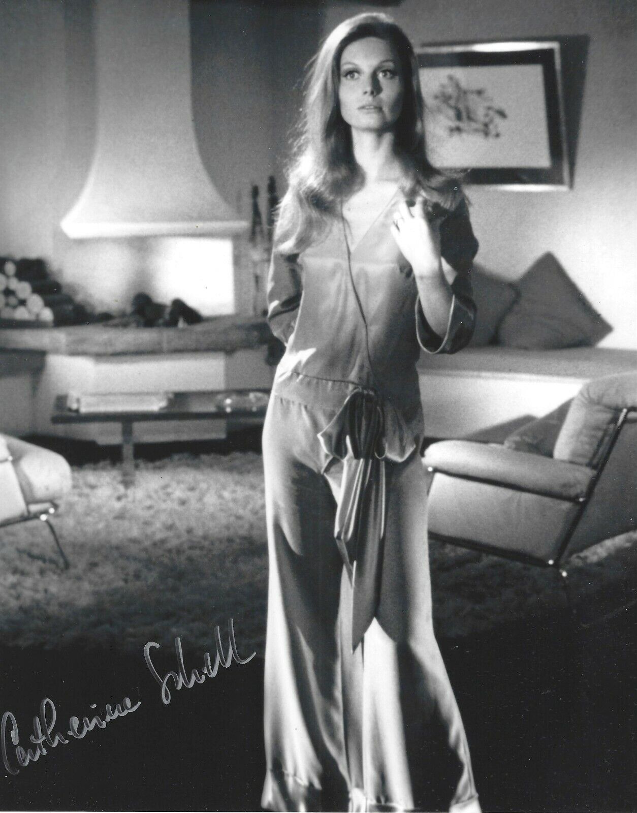 CATHERINE SCHELL SIGNED 007 JAMES BOND 10x8 Photo Poster painting 5 UACC & AFTAL RD AUTOGRAPH