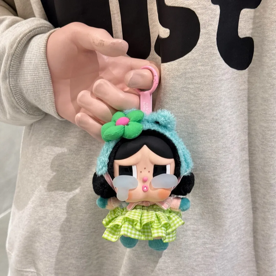 Crying baby CARBABY + baby clothes, wearing a cute pink skirt set