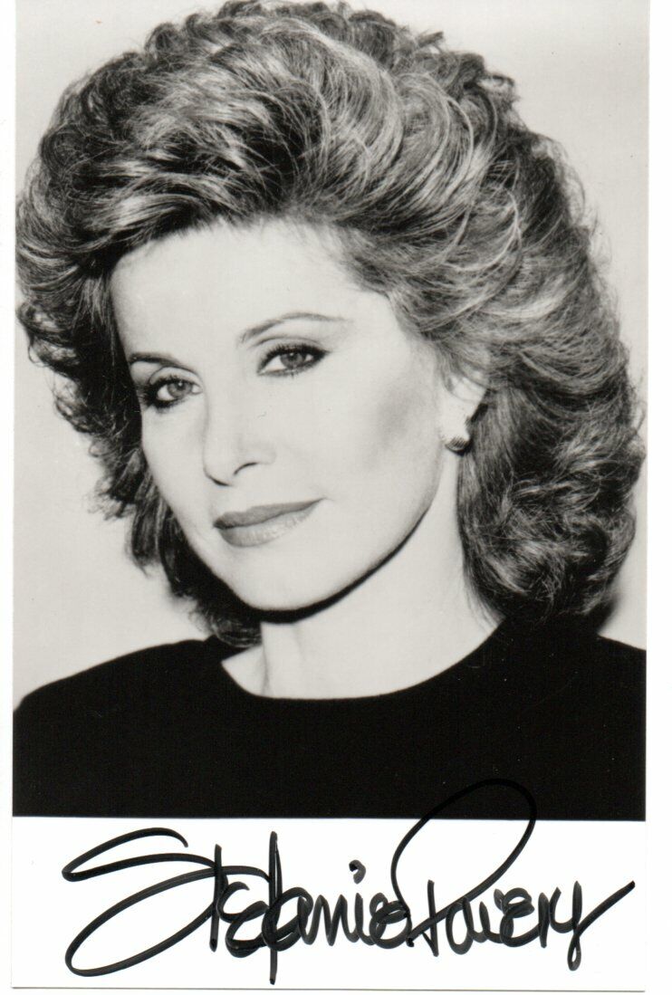 STEFANIE POWERS HAND SIGNED Photo Poster painting 6X4 AMERICAN FILM / TV ACTRESS HART TO HART