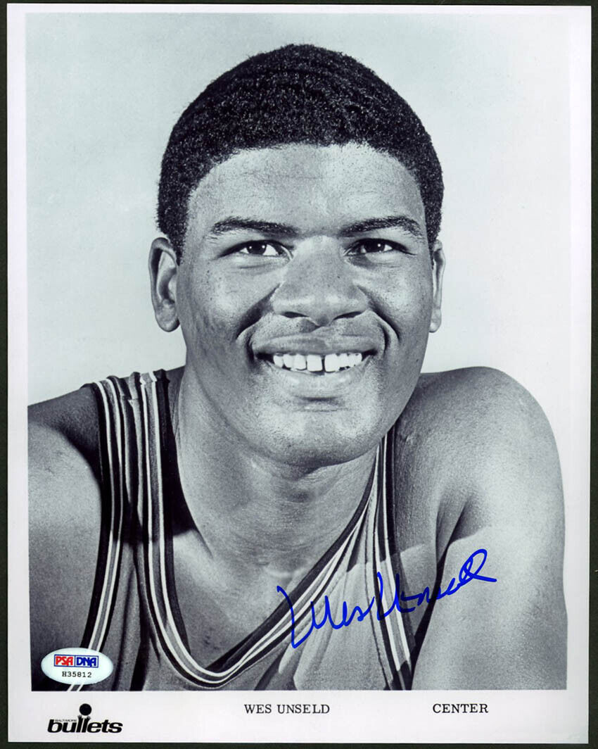 Wes Unseld SIGNED 8x10 Photo Poster painting Team Issue Washington Bullets PSA/DNA AUTOGRAPHED