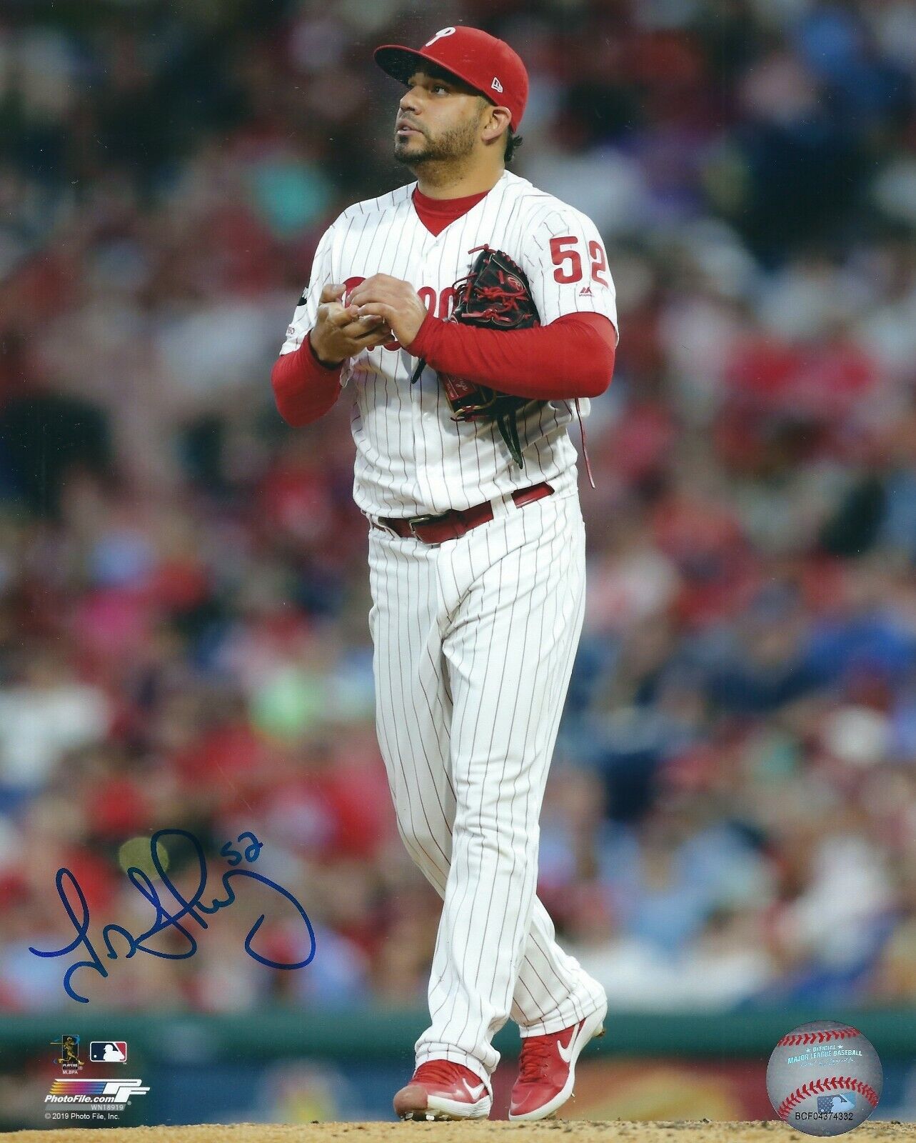 Signed 8x10 JOSE ALVAREZ Philadelphia Phillies Autographed Photo Poster painting - COA