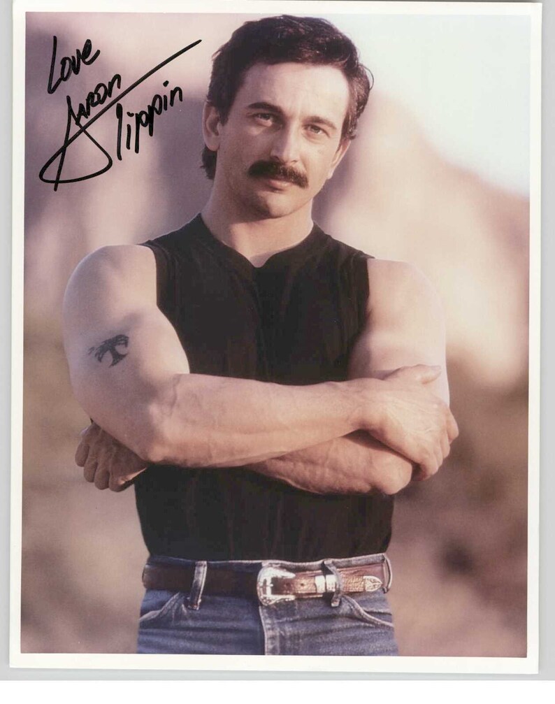 Aaron Tippin Signed Autographed Glossy 8x10 Photo Poster painting - COA Matching Holograms