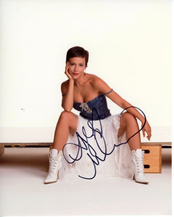 ALYSSA MILANO Signed Autographed Photo Poster painting