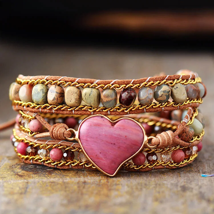 Red pattern heart-shaped wrap bracelet