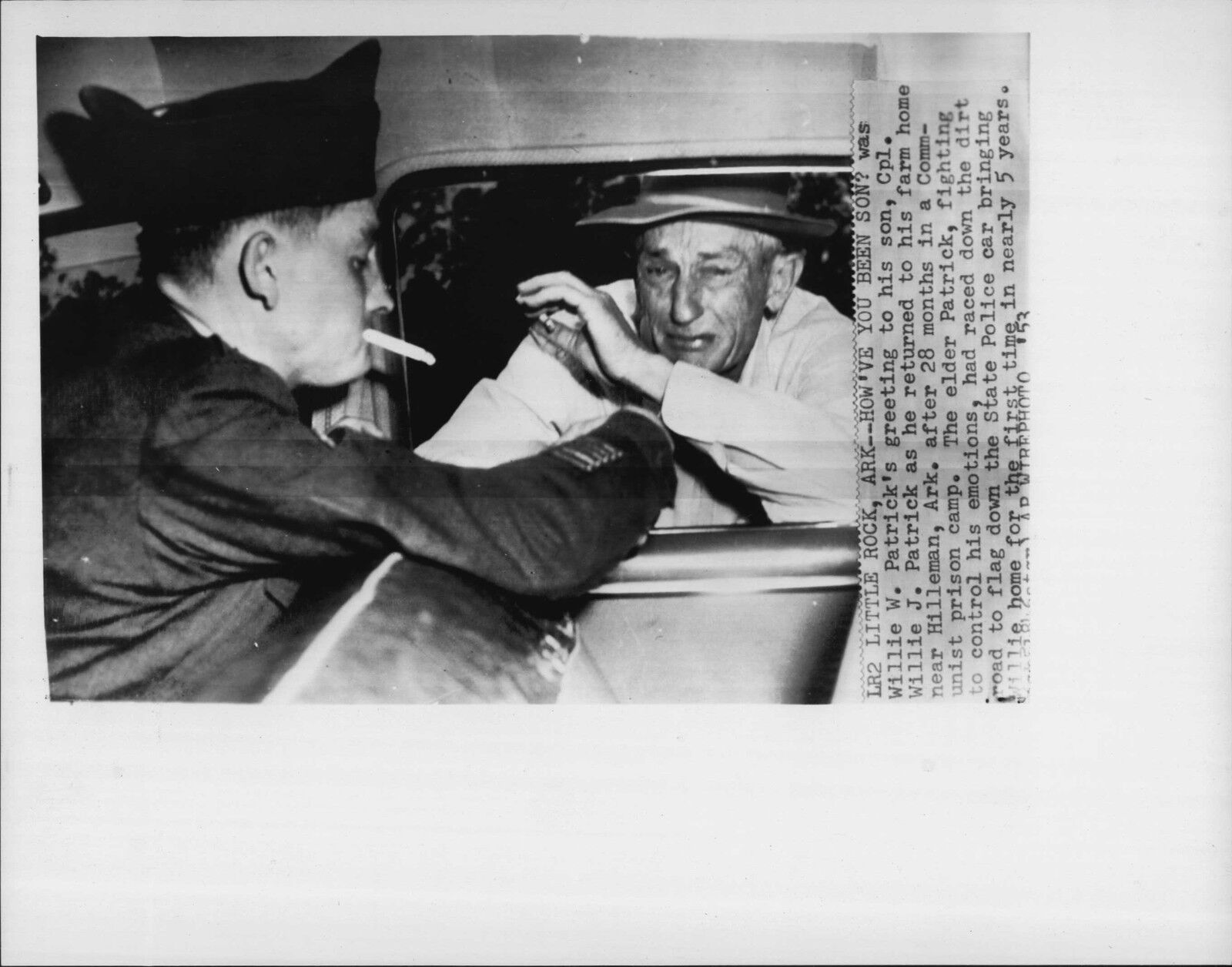 d Prisoner William Patrick Greets his Father 1953 Korea War Press Photo Poster painting