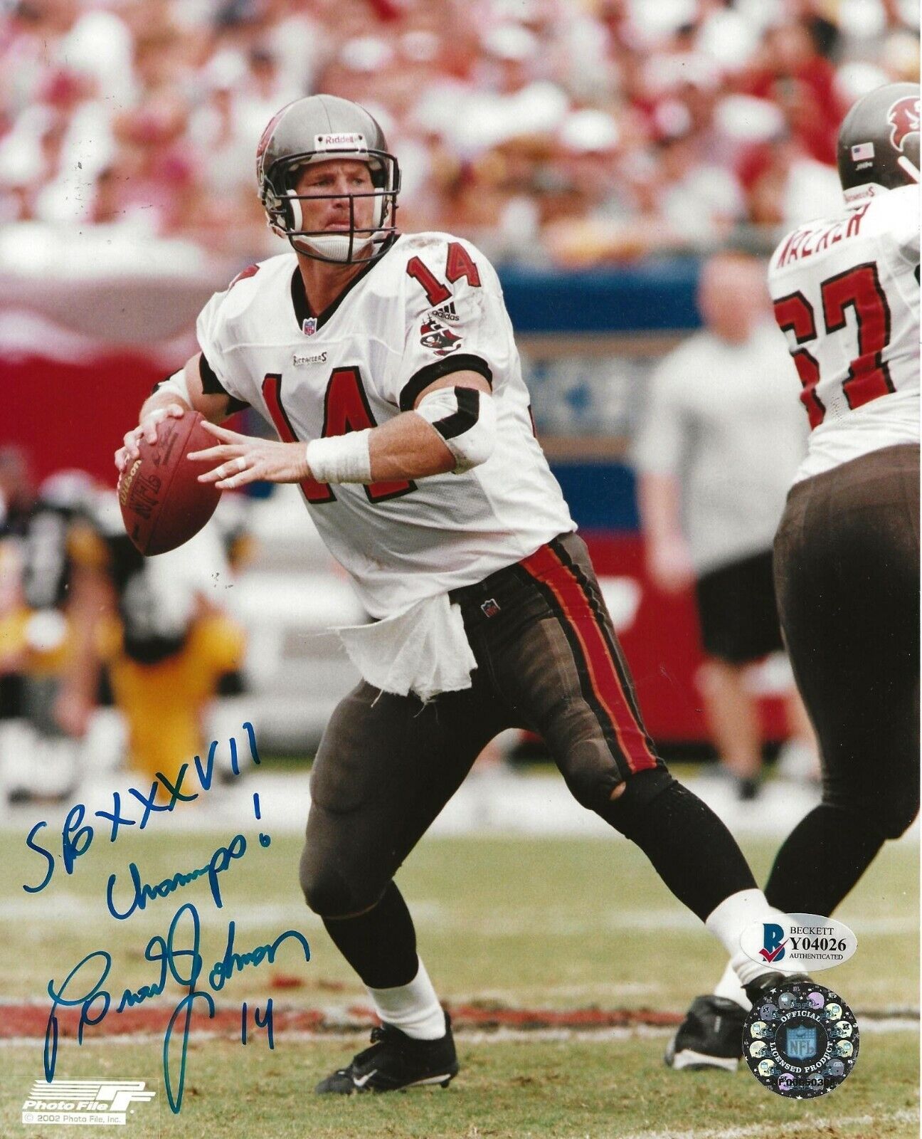 Brad Johnson signed Tampa Bay Buccaneers 8x10 Photo Poster painting W/ SB XXXVII Champs Beckett