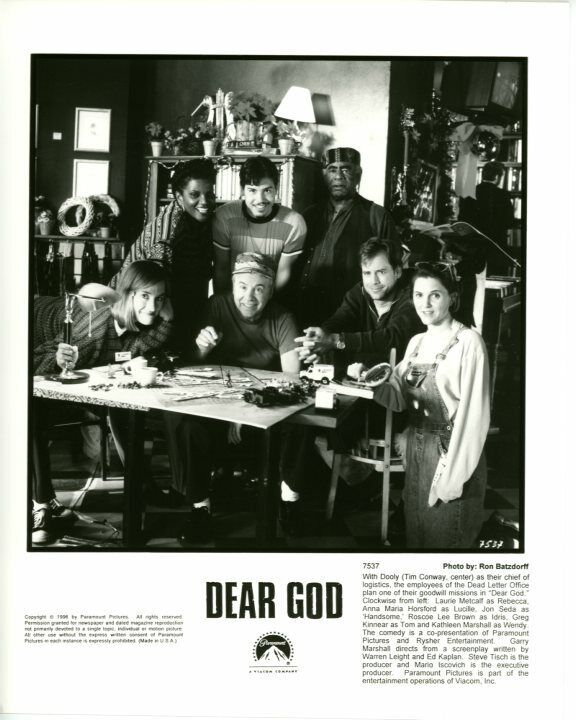 Laurie Metcalf Tim Conway Dear God Greg Kinnear Original Press 8X10 Photo Poster painting
