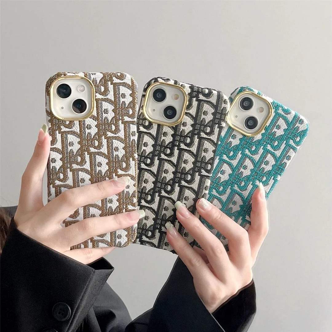 Retro Embroidered Phone Case