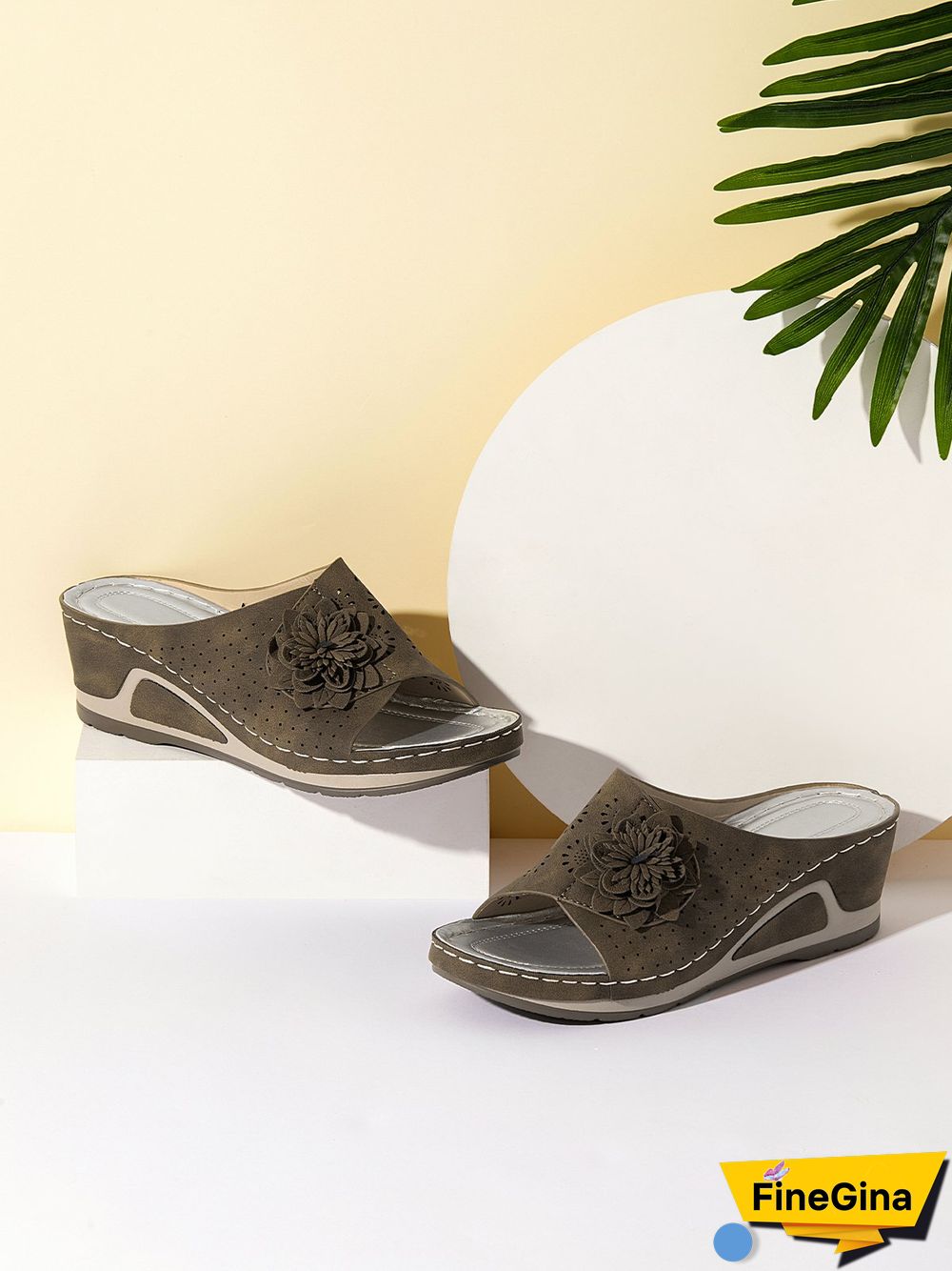 3D Floral Cutout Upper Vintage Bohemian Wedge Slippers