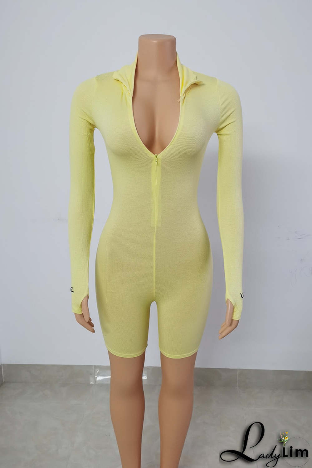 Yellow Fashion Print Letter Zipper Collar Skinny Jumpsuits