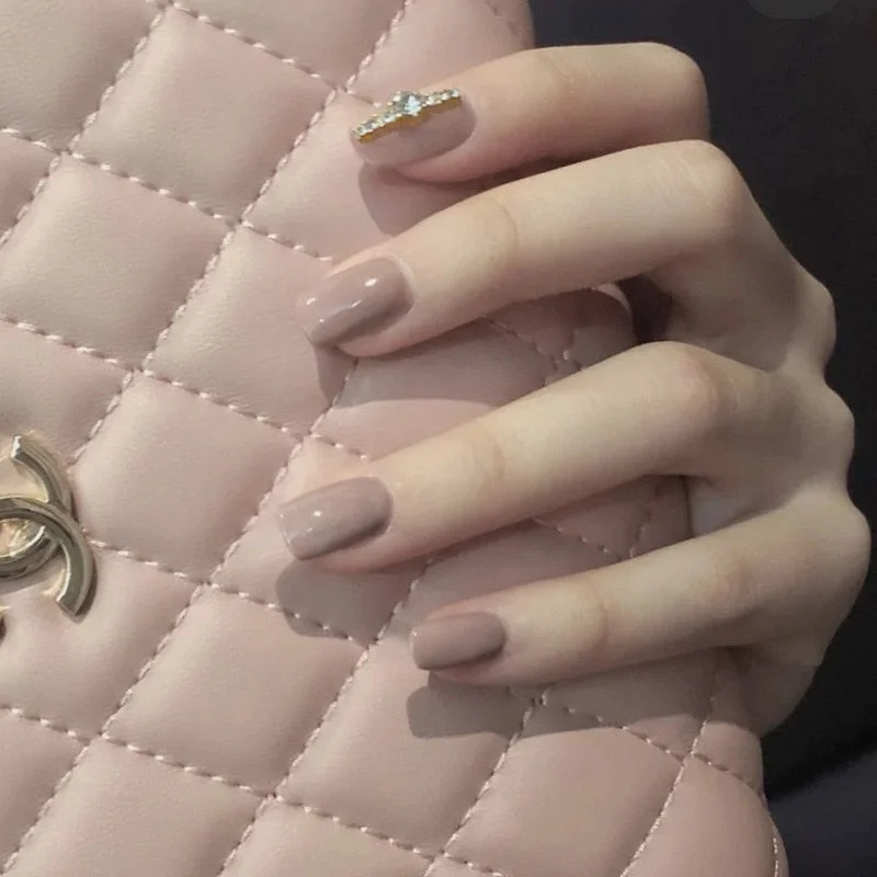 24pcs/set Light Grey Rhinestone Short Size Design Artificial Nail DIY Fashion false nails with glue fake nails press on for girl-Nail Inspo