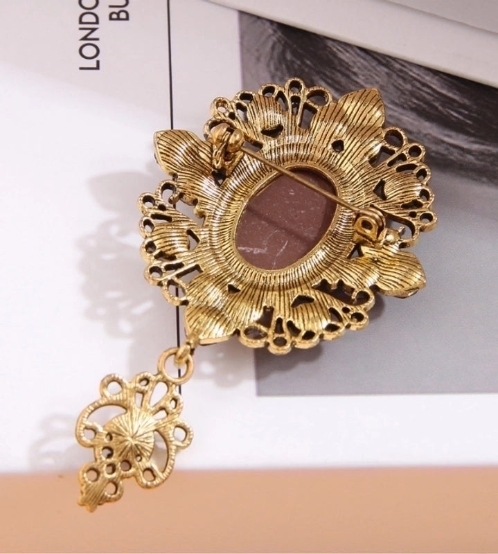 Vintage Style Minimalist Human Alloy Resin Inlay Rhinestones Women’s Brooches 1 Piece