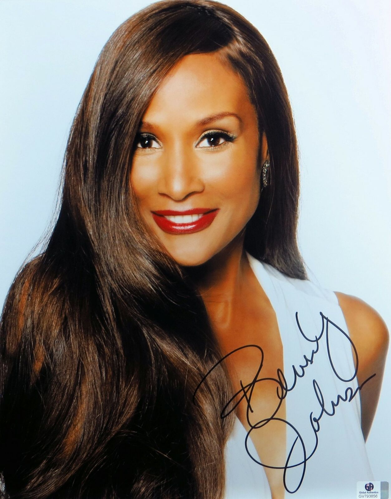 Beverly Johnson Signed Autographed 11X14 Photo Poster painting Vintage Model Vogue Elle GV793856