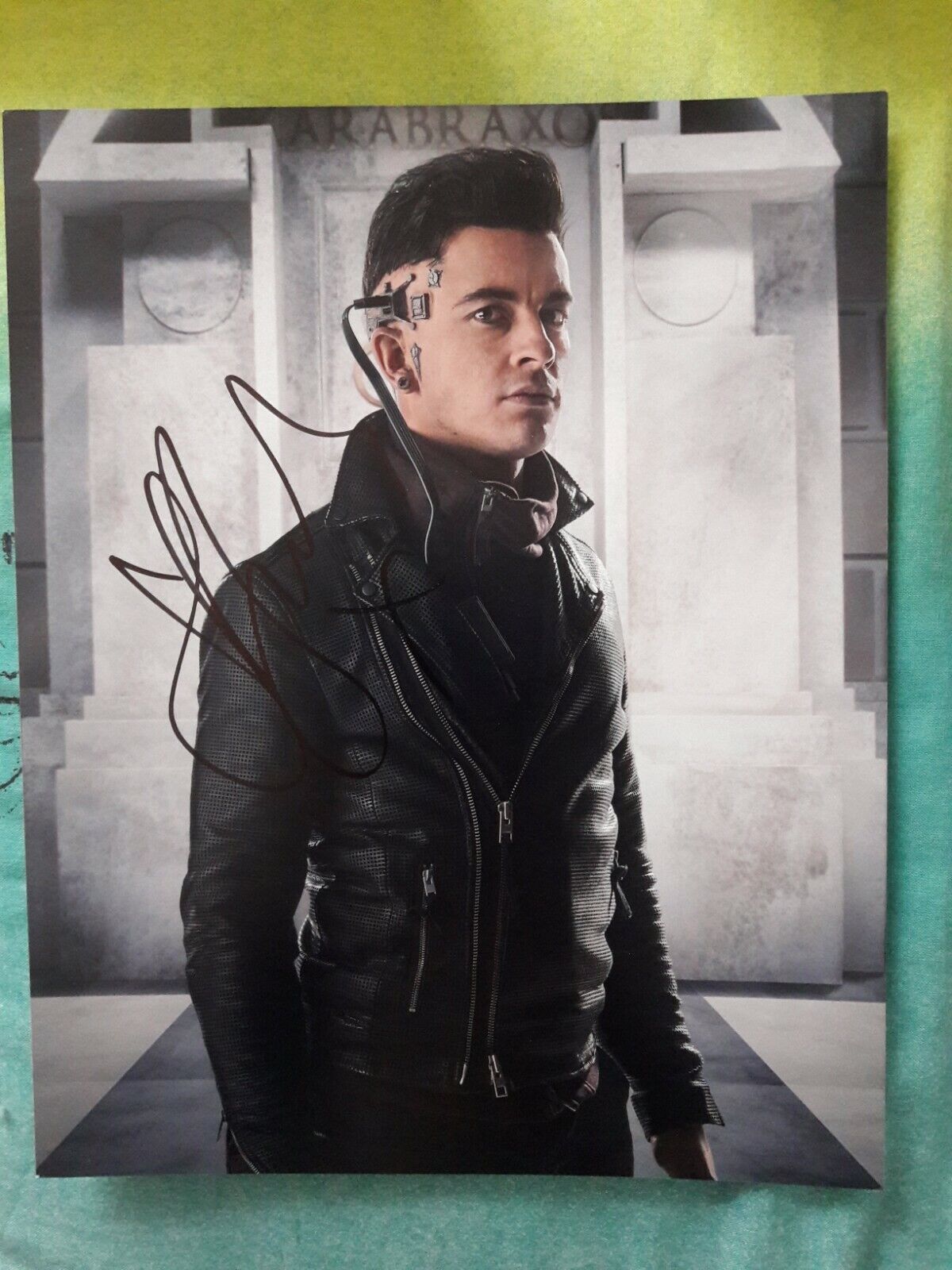 Doctor Who Autograph - Jonathan Bailey signed Dr Who Photo Poster painting