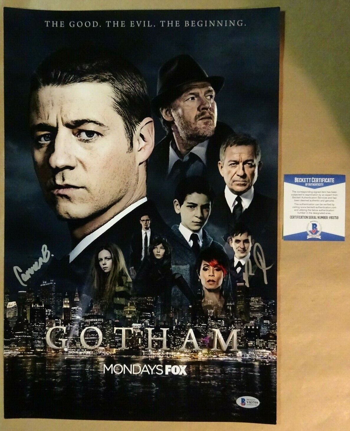 Signed Camren Bicondova Robin Lord Taylor - GOTHAM 12x18