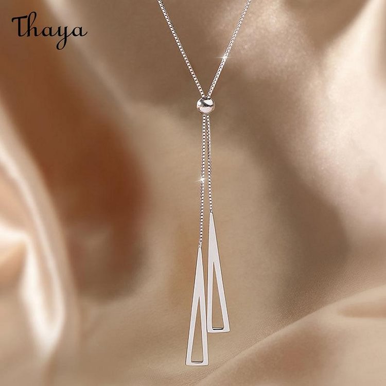 Thaya 925 Silver Geometric Niche Design Necklace