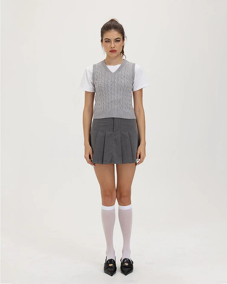 Naive Pleated Mini Skirt