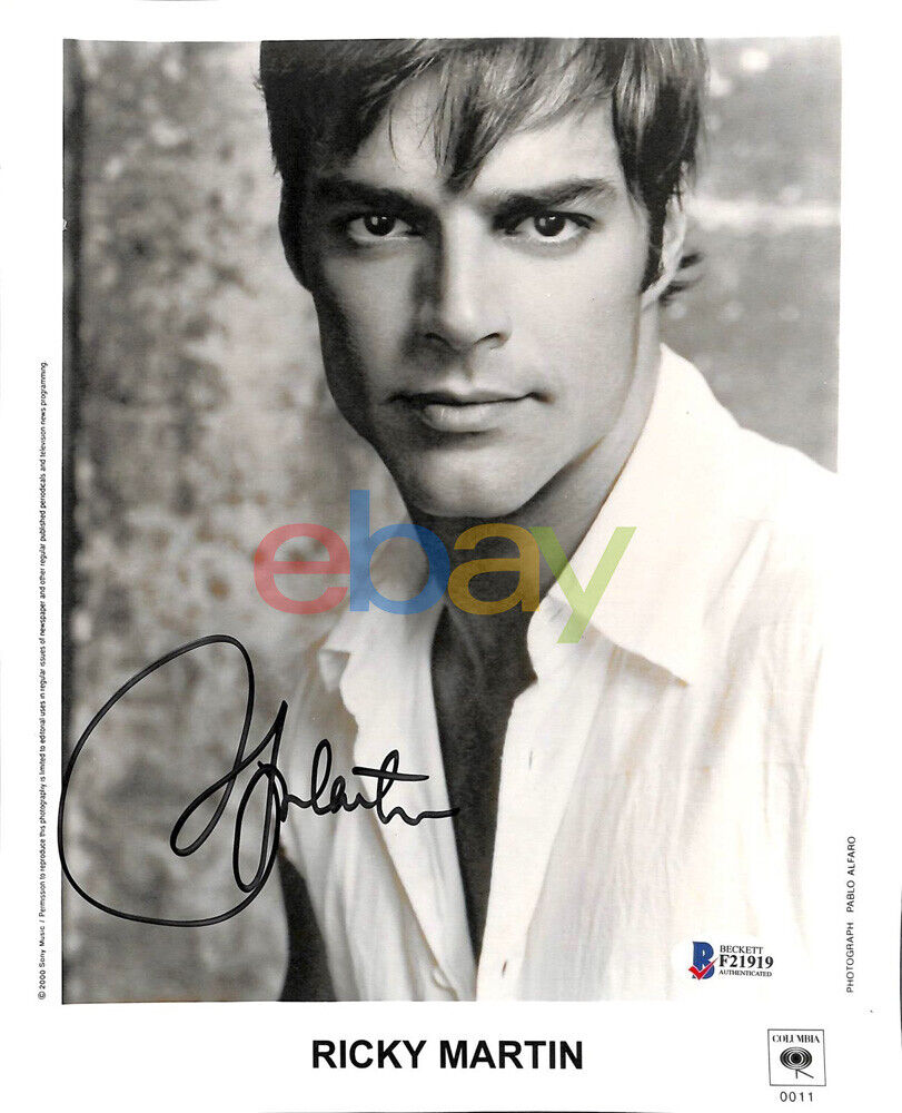 Ricky Martin Signed 8x10 Autographed Photo Poster painting reprint