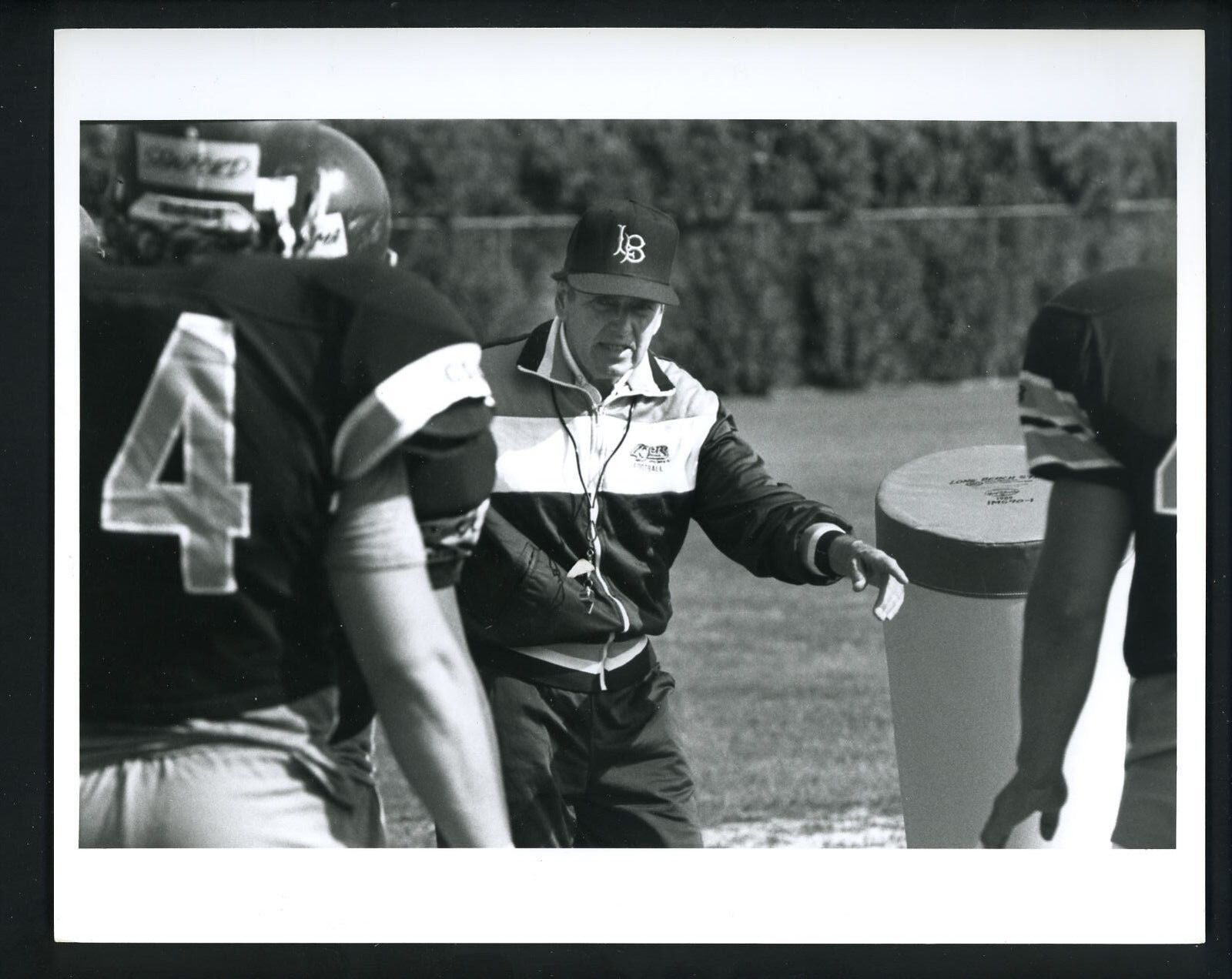 George Allen coaching Long Beach State University 1990 Press Photo Poster painting