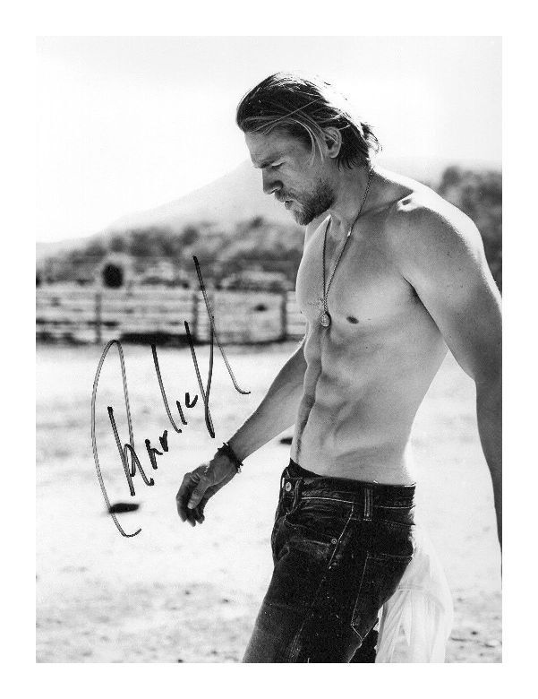 CHARLIE HUNNAM AUTOGRAPHED SIGNED A4 PP POSTER Photo Poster painting PRINT 4