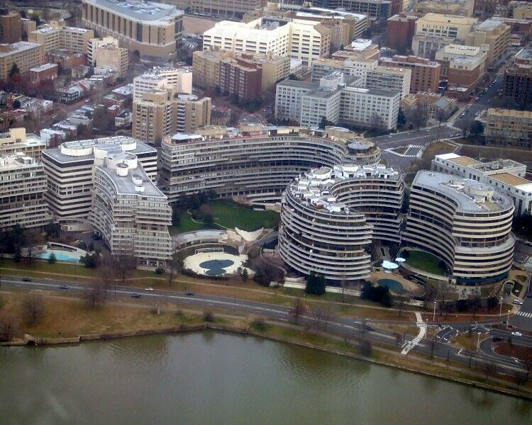 WATERGATE COMPLEX 8X10 Photo Poster painting PICTURE USA US