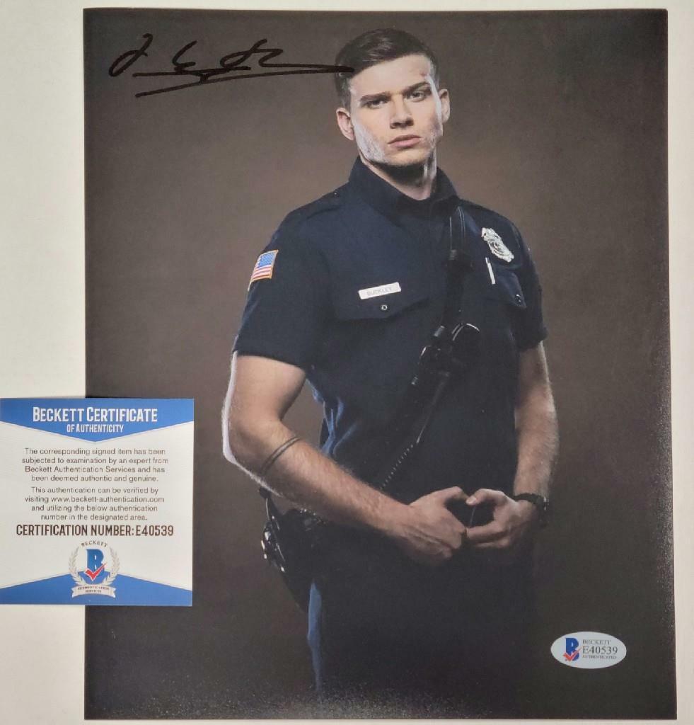 Oliver Stark Signed 8x10 Photo Poster paintinggraph 9-1-1 Autograph ~ Beckett BAS COA