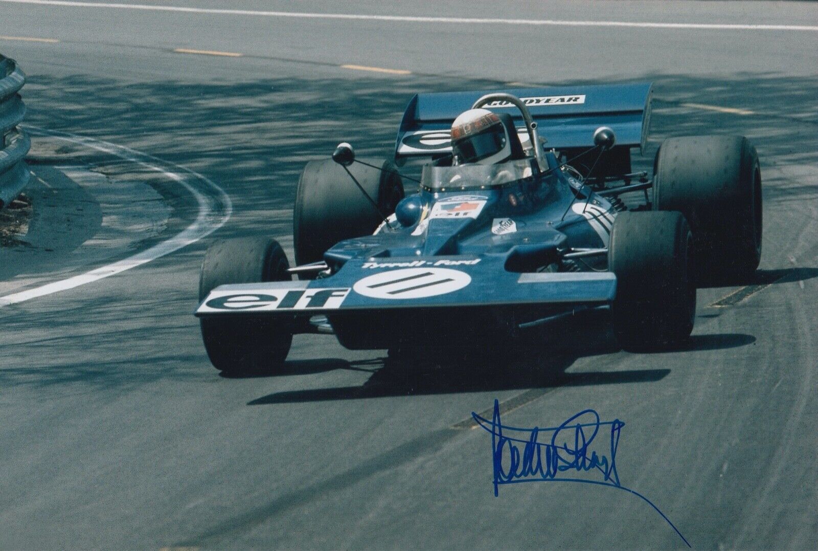 Jackie Stewart Main Signé 12x8 Photo Poster painting F1 Autographe Elf équipe Tyrrell 10