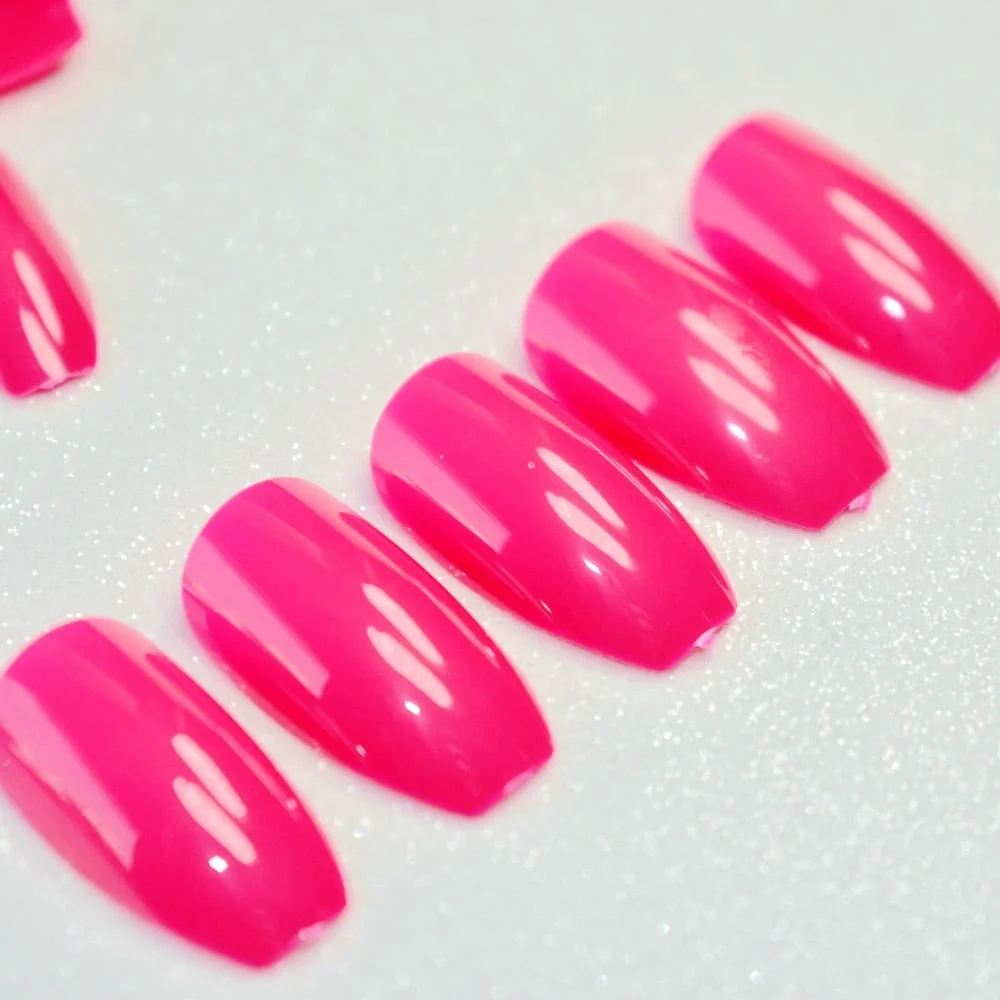 Dusty Cedar Fashion Stiletto False Nails Pointed Sharp Candy Red Fake Nails for daily wear On the Nail Tree 24pcs-Nail Inspo