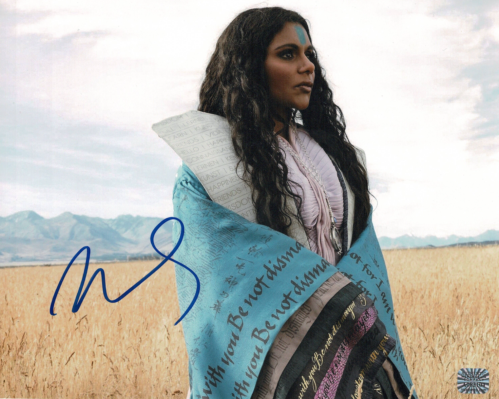 Mindy Kaling signed autographed 8x10 Photo Poster painting! RARE! AMCo Authenticated! 8026